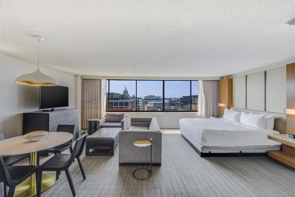 Hilton Washington Dc Capitol Hill Hotel Room photo